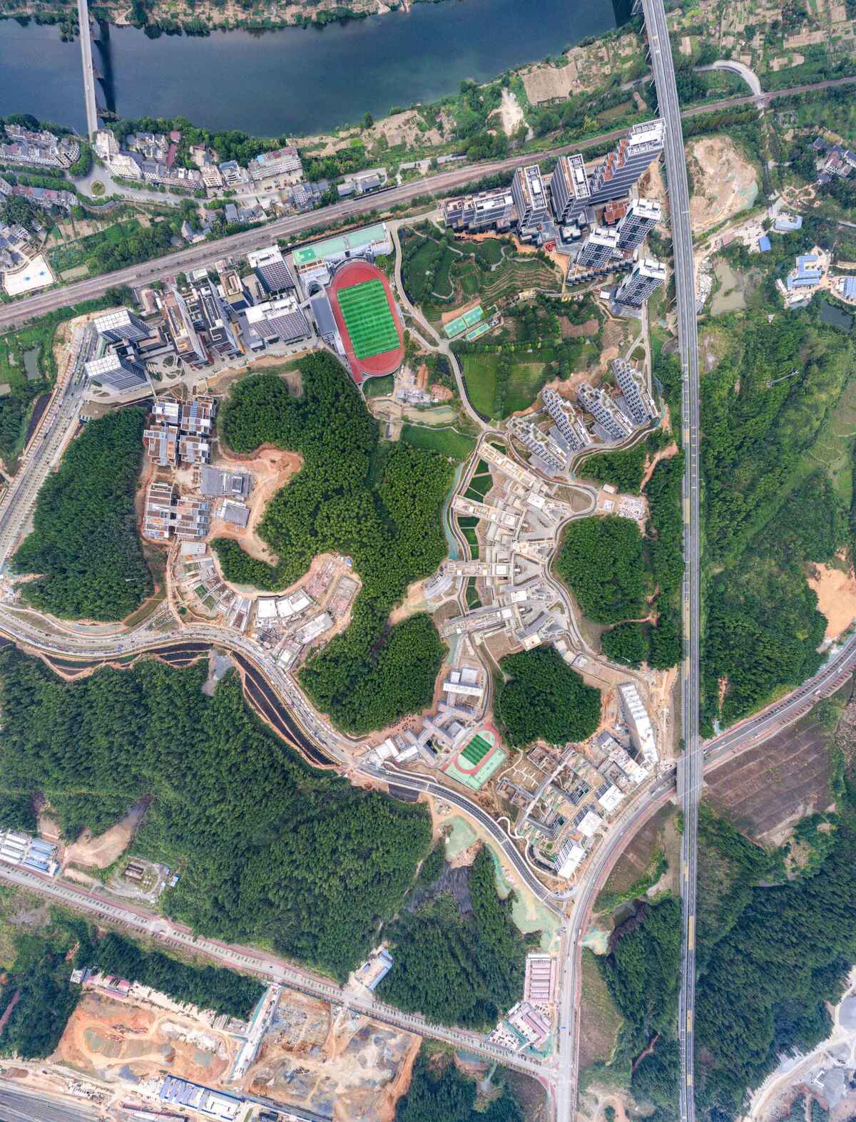 景德镇艺术职业大学山谷学生公寓 / 清华大学建筑设计研究院