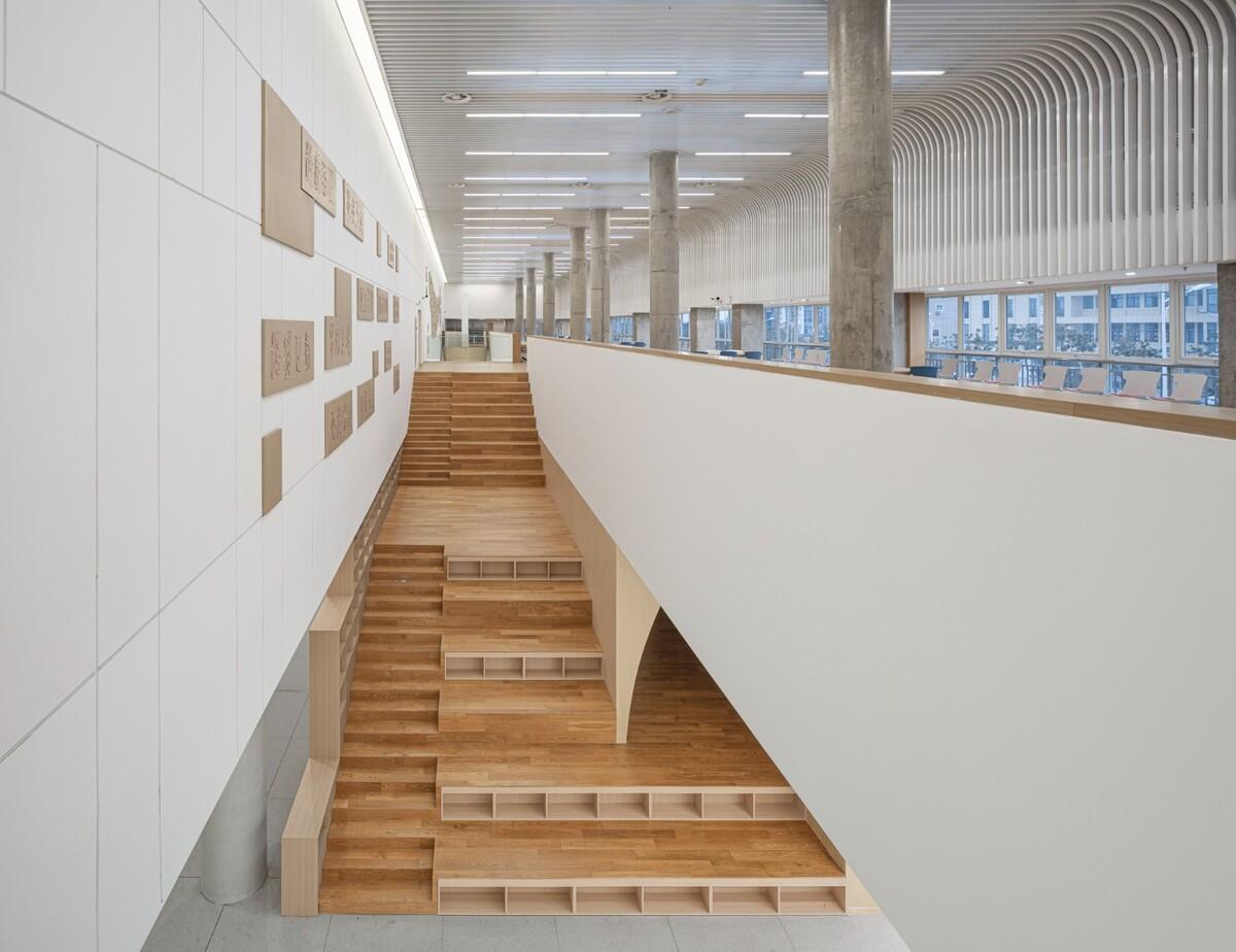 苏州大学高邮实验学校 / 九城都市建筑