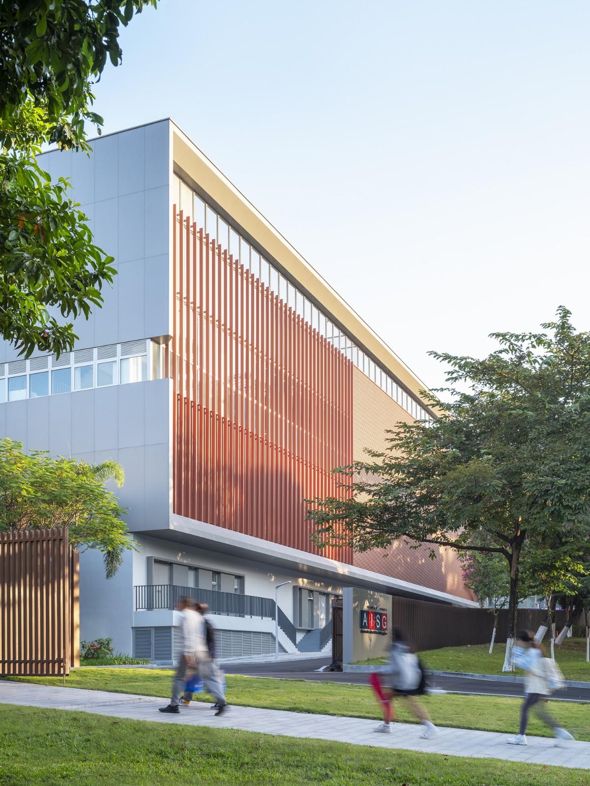 广州美国人外籍人员子女学校科学城校区 / Perkins&Will