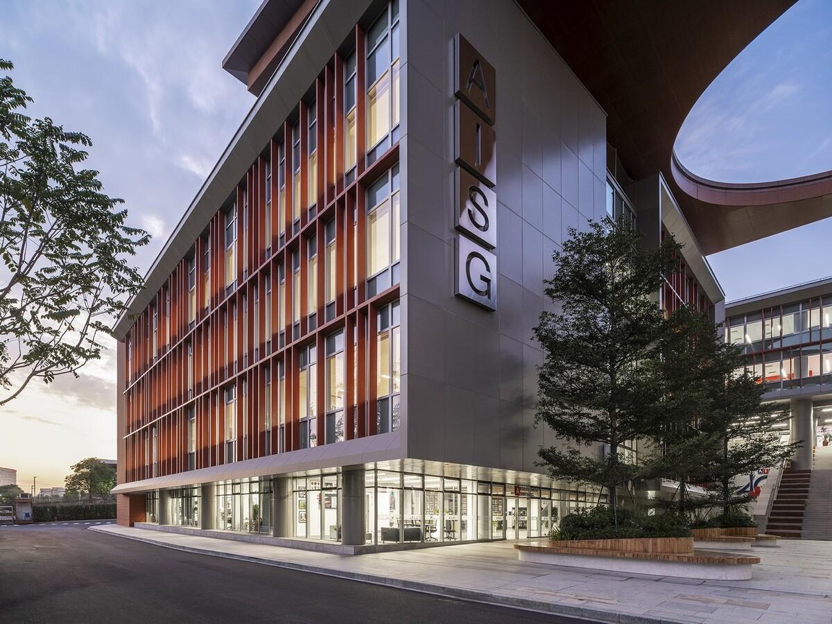 广州美国人外籍人员子女学校科学城校区 / Perkins&Will