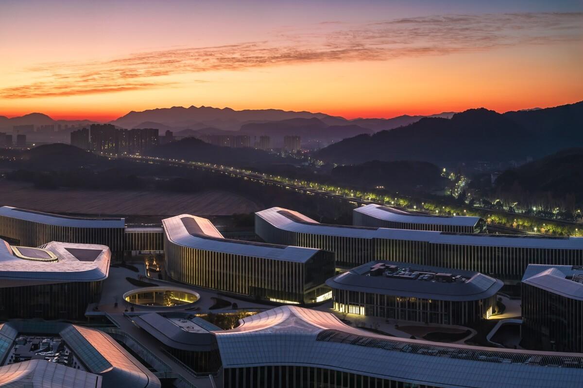 阿里巴巴达摩院南湖园区 / Aedas