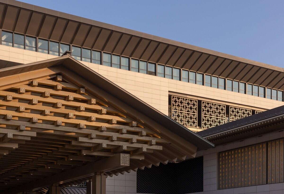 深圳市中医院光明院区 / 孟建民团队