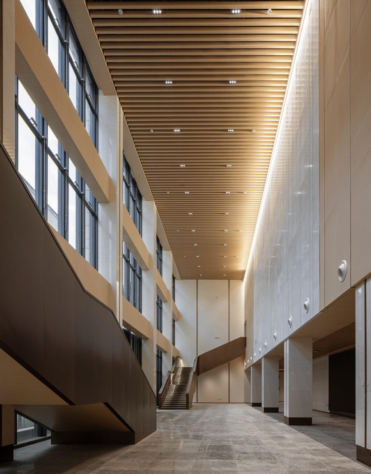 深圳市中医院光明院区 / 孟建民团队