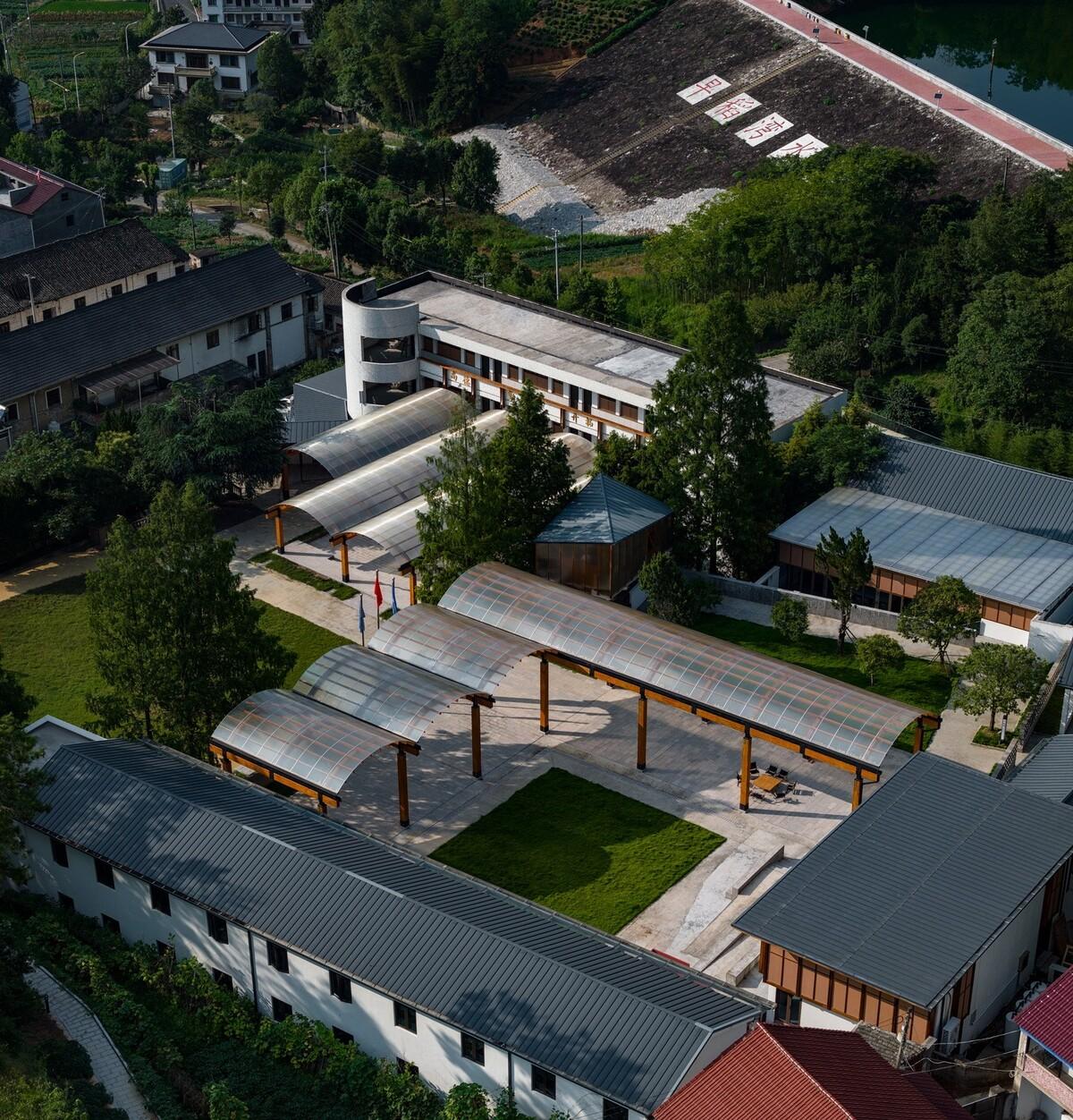 绍兴孙岙小学改造 / 造作建筑