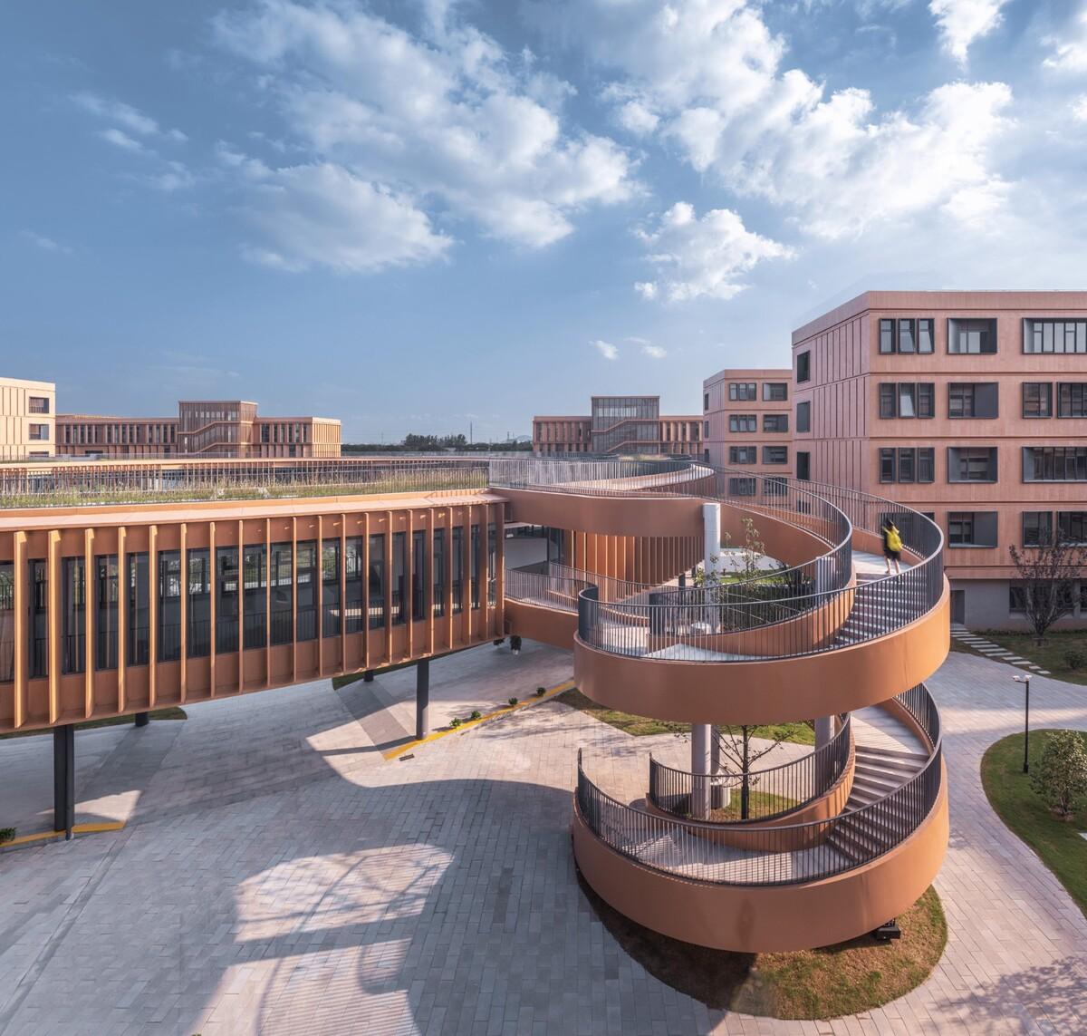 江苏省梅村高级中学空港分校 / 华南理工大学建筑设计研究院