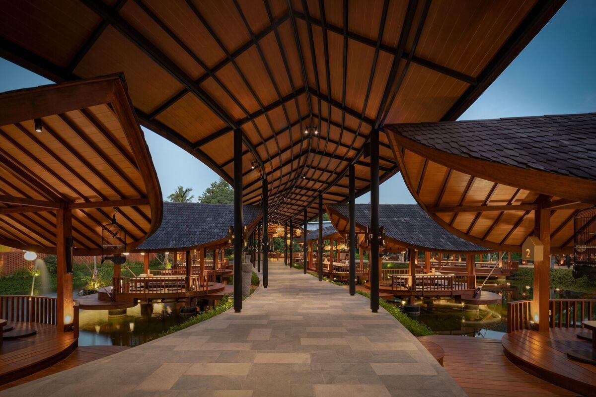 Talaga Sampireun 巴厘岛餐厅 / K-Thengono Design Studio