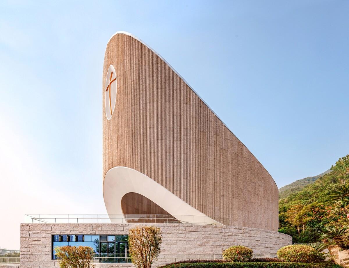巨龙山教堂 / INUCE • Dirk U. Moench