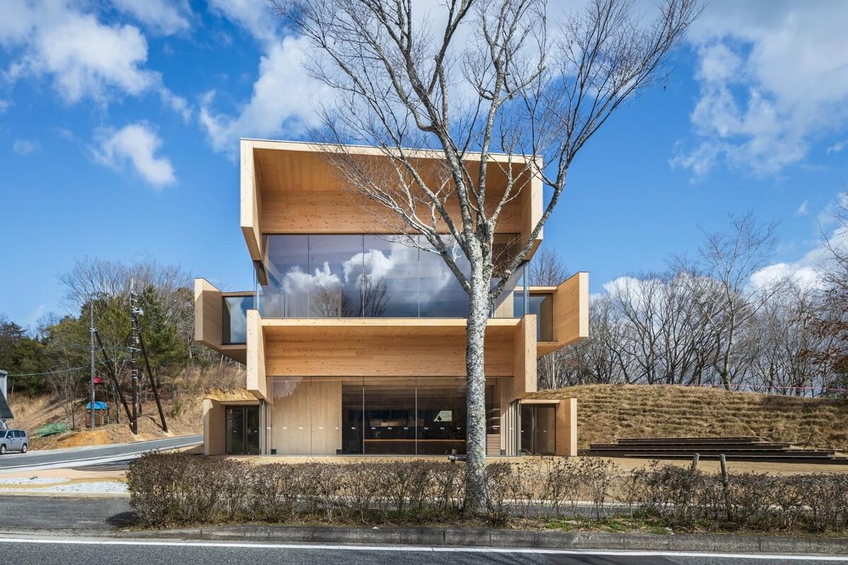 Kibi Kogen N 广场 / 隈研吾建筑都市设计事务所