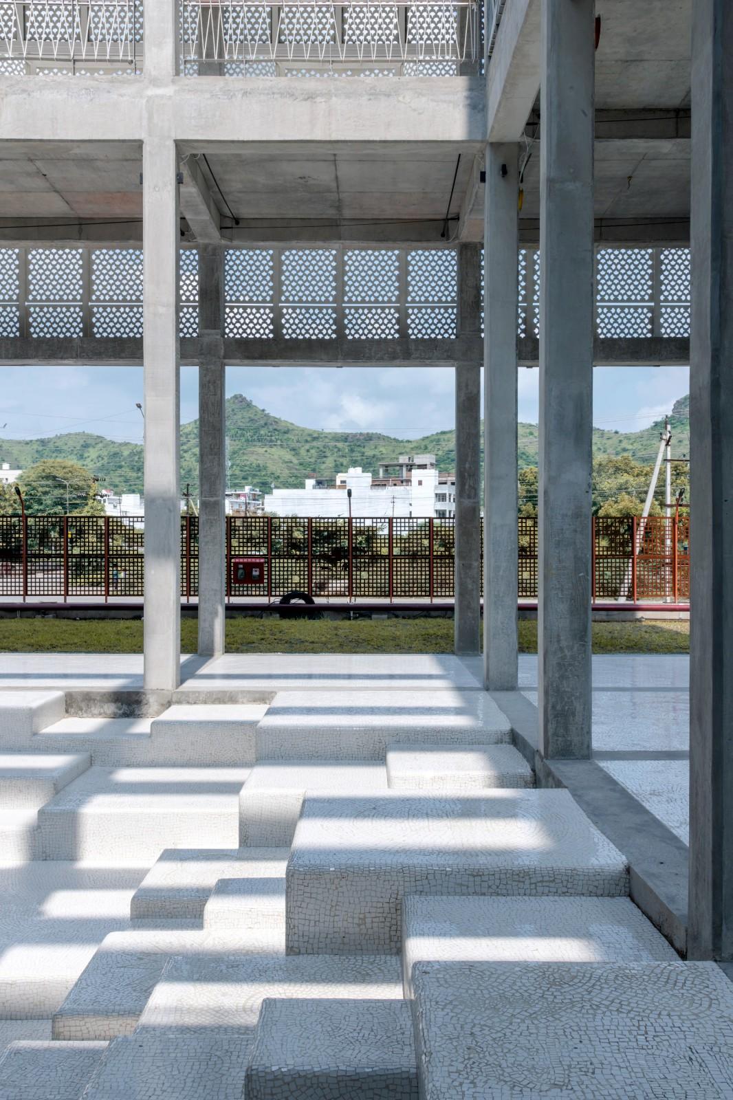 第三空间文化学习中心 / Studio Saar