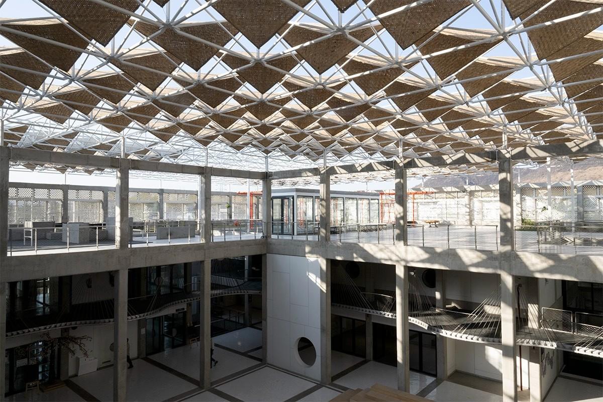 第三空间文化学习中心 / Studio Saar