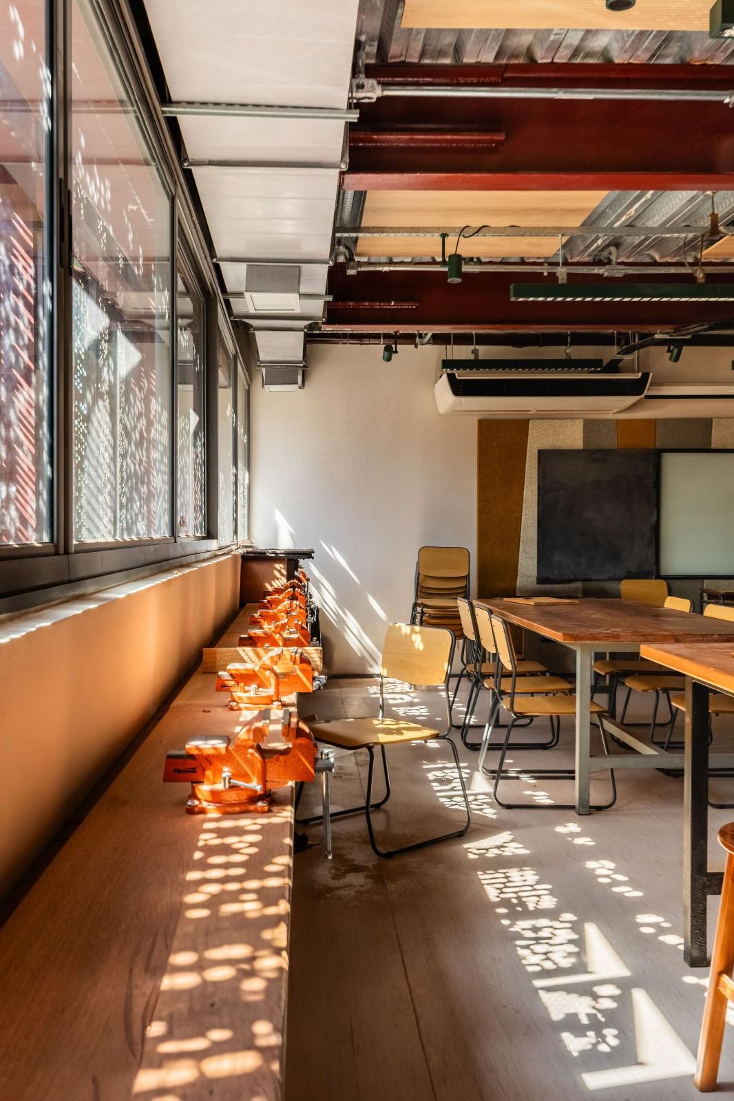鲁道夫斯坦纳大学 / Biselli Katchborian Arquitetos