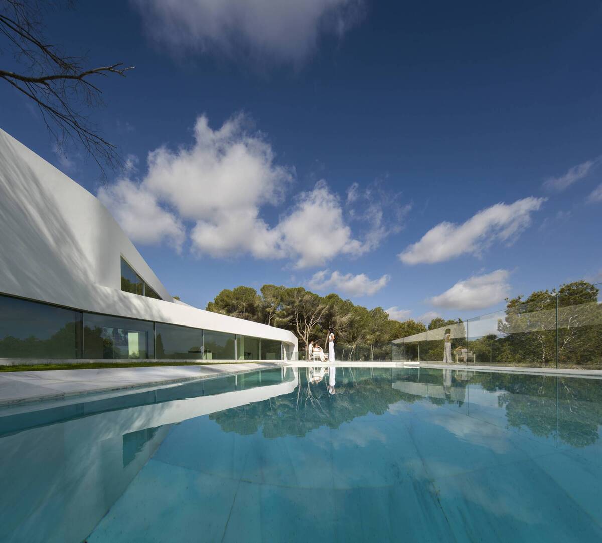Sabater 别墅 / Fran Silvestre Arquitectos
