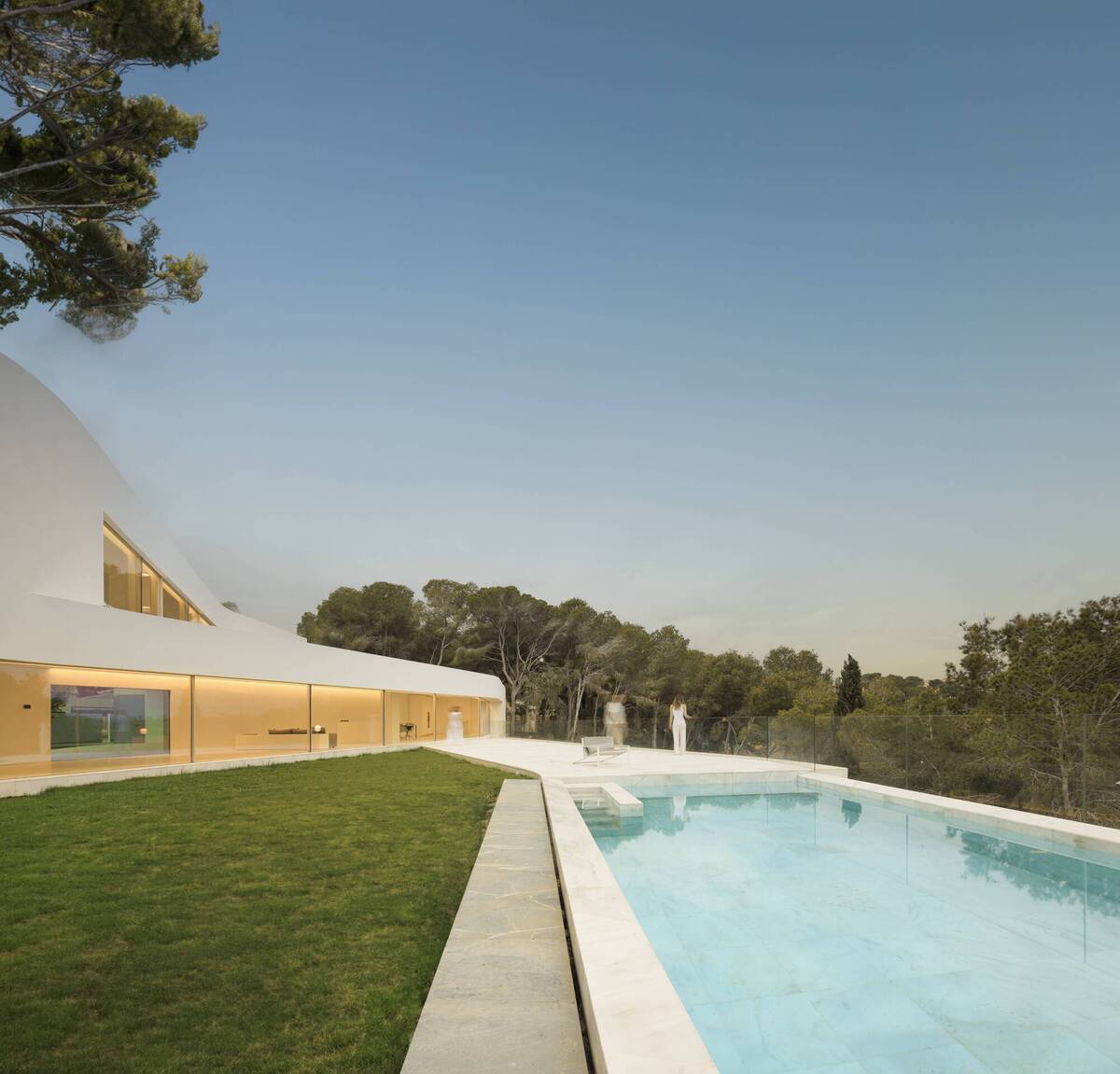 Sabater 别墅 / Fran Silvestre Arquitectos