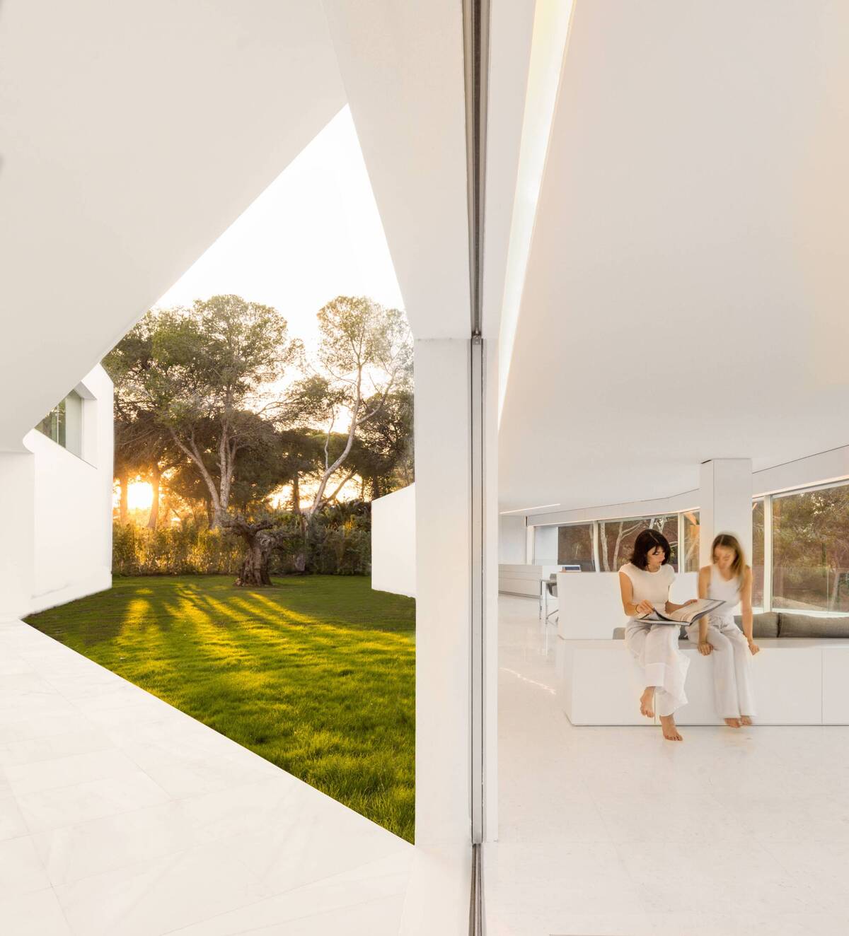 Sabater 别墅 / Fran Silvestre Arquitectos