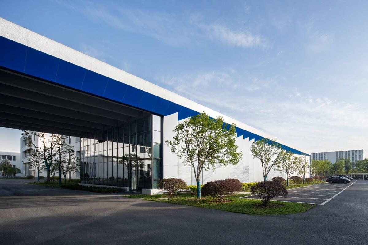 美术馆语境下的温情工厂/ 田字格建筑事务所