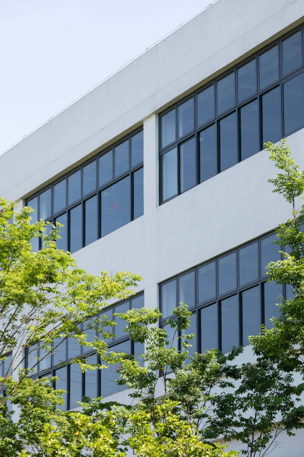 美术馆语境下的温情工厂/ 田字格建筑事务所