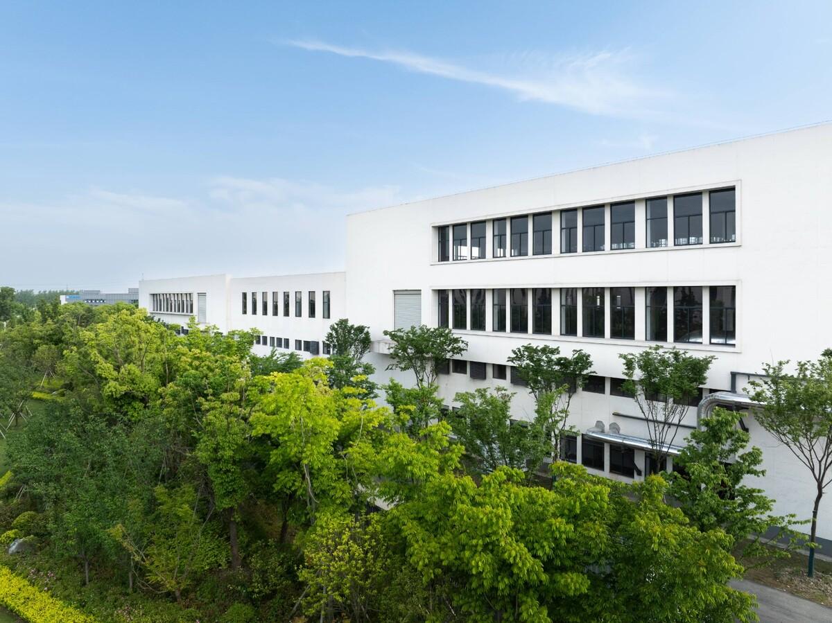 美术馆语境下的温情工厂/ 田字格建筑事务所