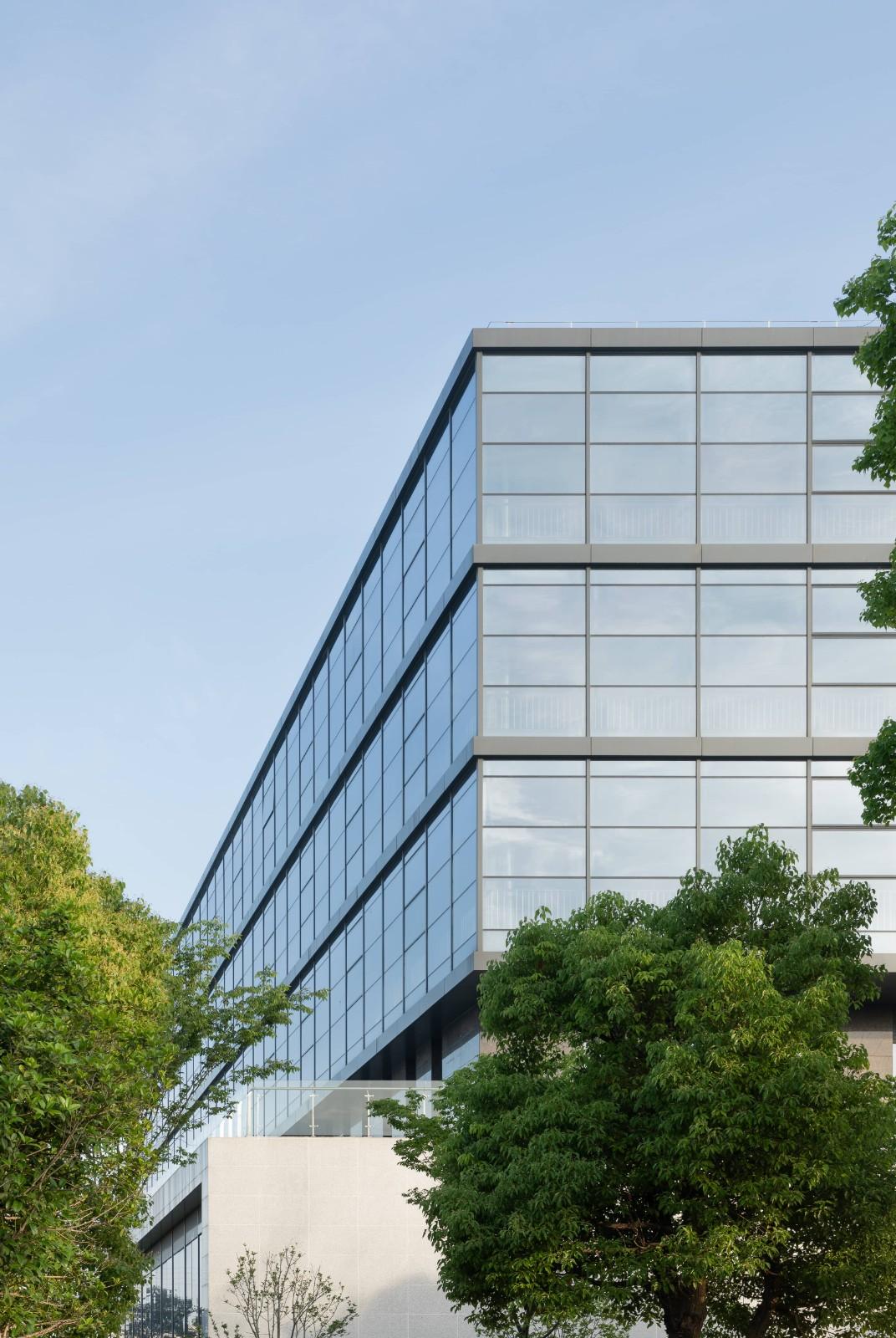 美术馆语境下的温情工厂/ 田字格建筑事务所
