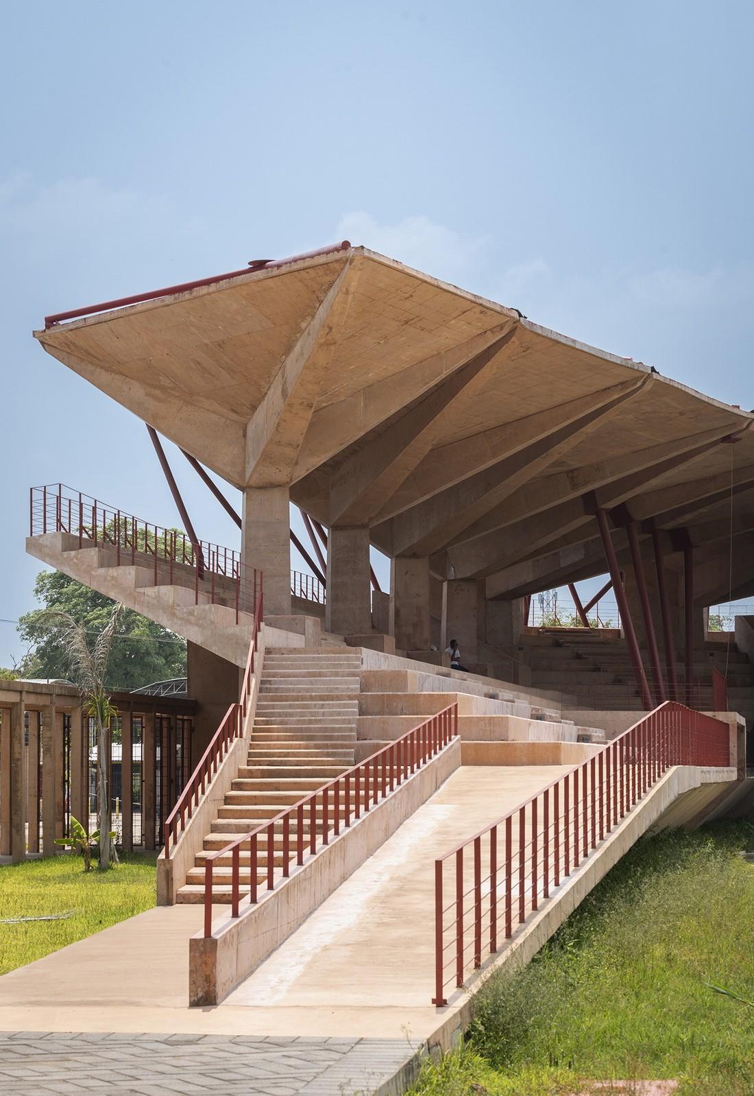 Manuel Vargas Iziquierdo 棒球场与体育中心 / Bernardo Quinzaños + CCA Centro de Colaboración Arquitectónica