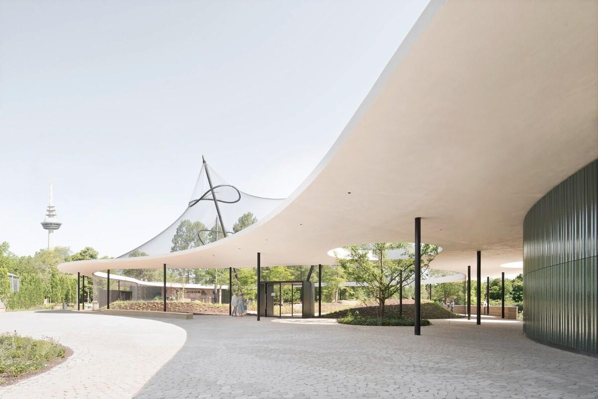 路易森公园的绿色体验中心 / Bez+Kock Architekten