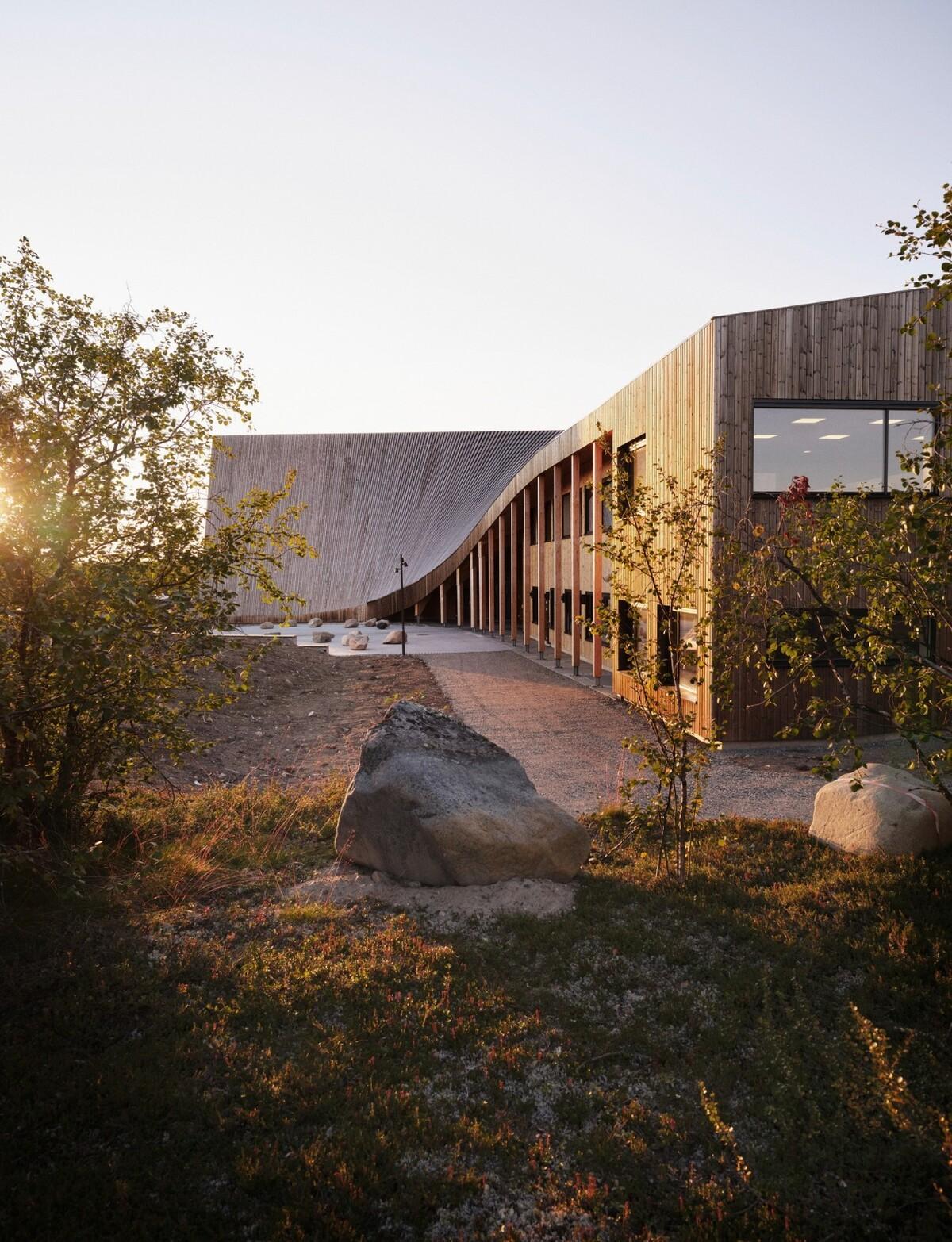 Čoarvemátta 文化与教育中心 / Snøhetta + 70°N arkitektur + Joar Nango