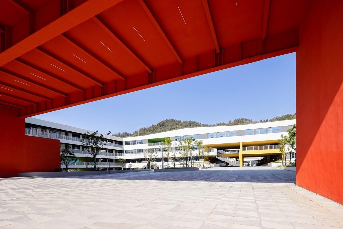 南山五福堂高级中学 / 小写建筑
