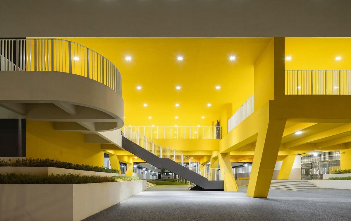 南山五福堂高级中学 / 小写建筑