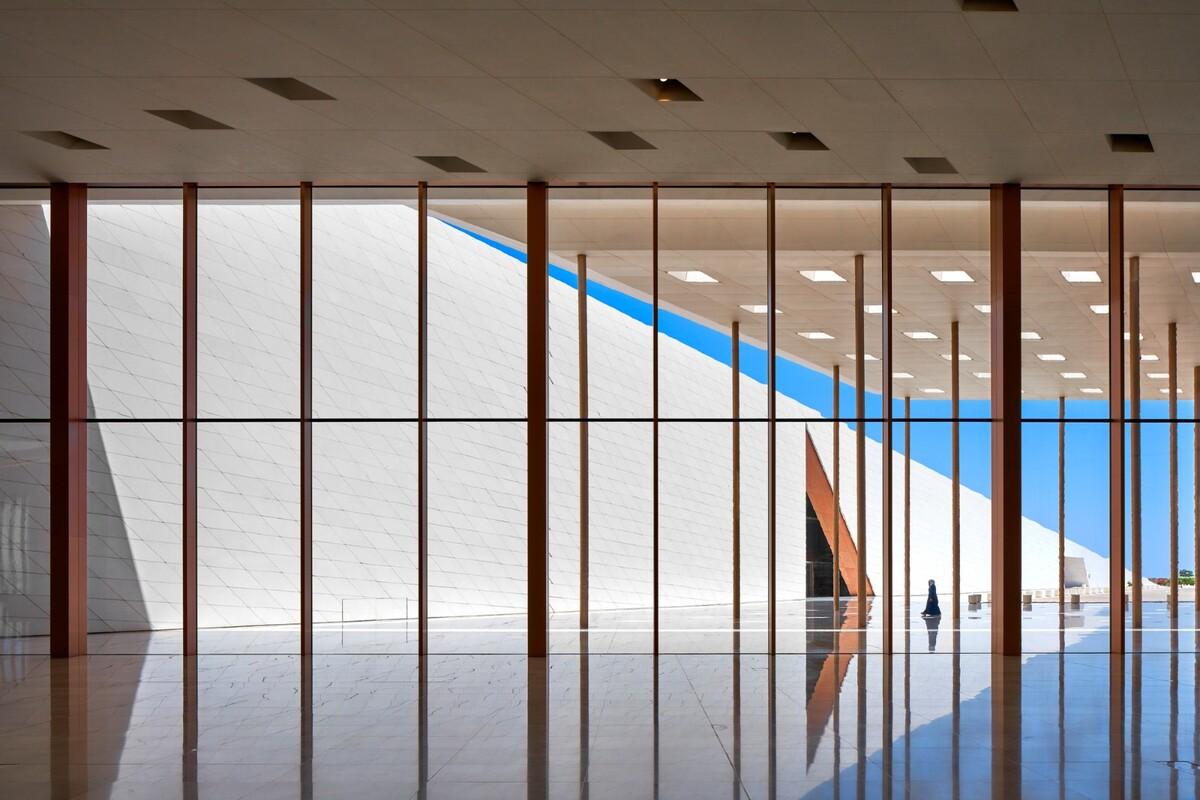 跨时代的阿曼博物馆 / COX Architecture