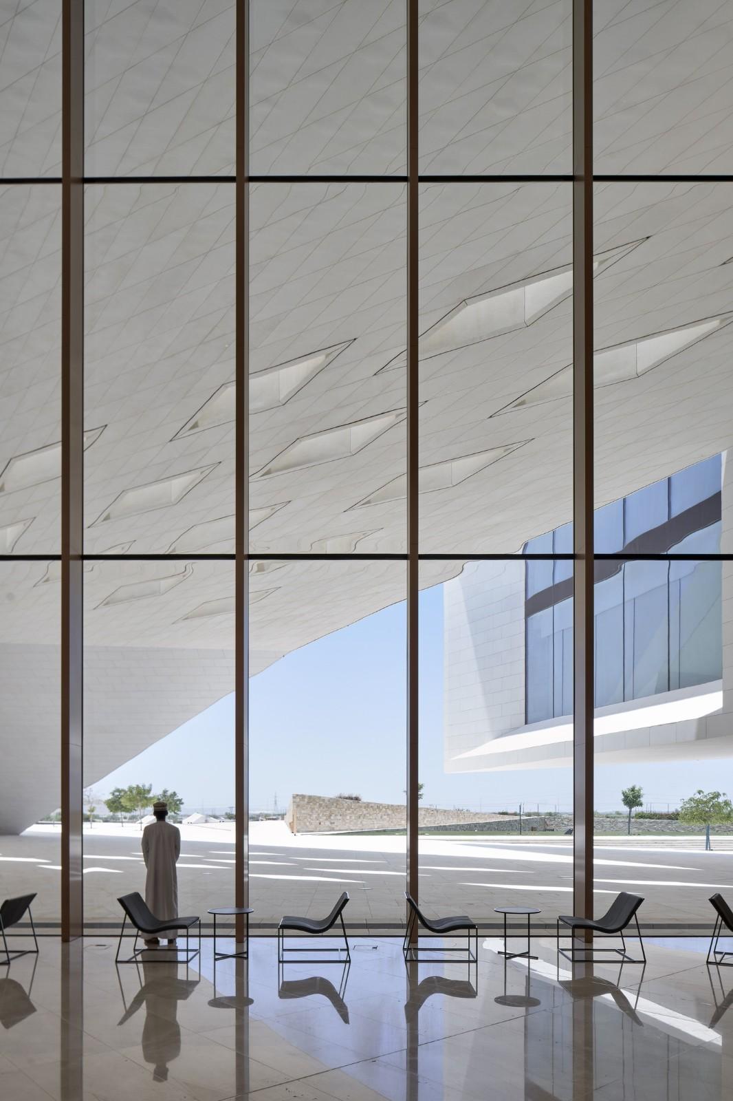 跨时代的阿曼博物馆 / COX Architecture