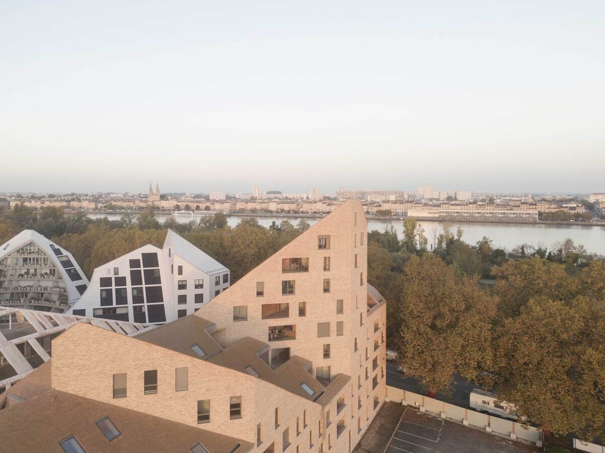 B09 建筑岛 / urbanmakers + Selva & Maugin Architectes