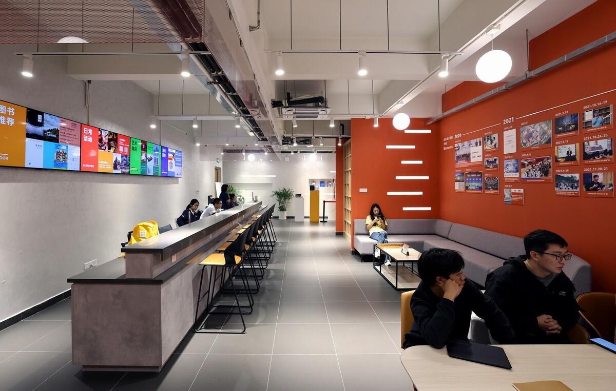 北京师范大学珠海校区元白楼 / 清华大学建筑设计研究院