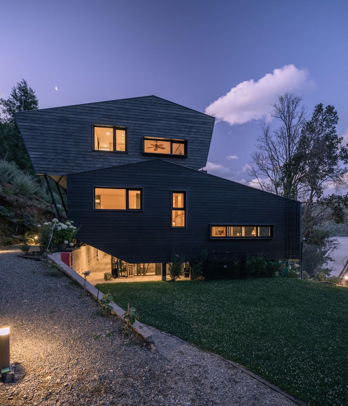 纳蒙卡休小屋 / Schwember García-Huidobro Arquitectos