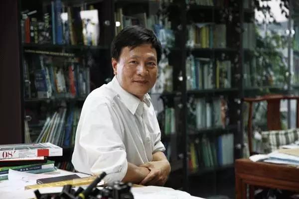 俞孔坚:守旧的专家千篇一律,改革的土人万里挑一?