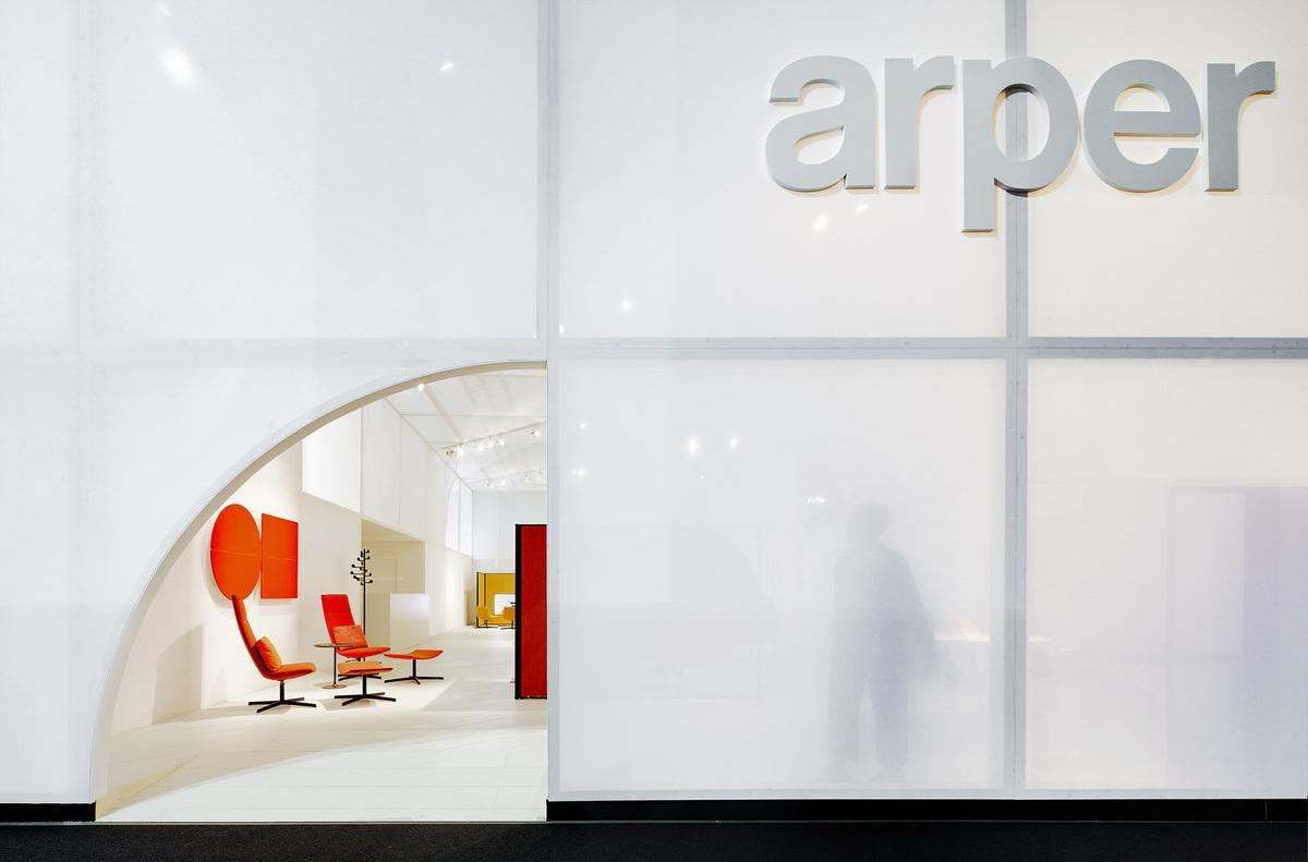几何框架下的复杂空间——Arper展厅