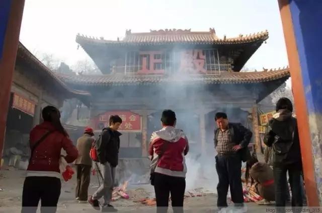 他奶奶的庙究竟比少林寺牛在什么地方？