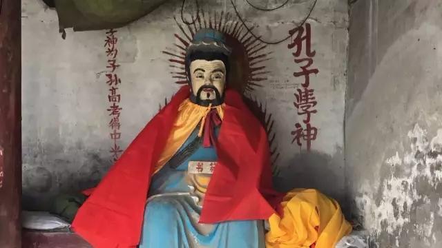他奶奶的庙究竟比少林寺牛在什么地方？