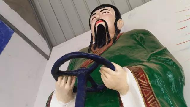 他奶奶的庙究竟比少林寺牛在什么地方？