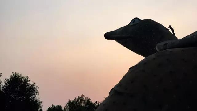他奶奶的庙究竟比少林寺牛在什么地方？