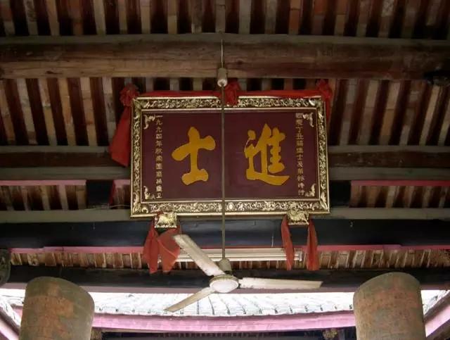 他奶奶的庙究竟比少林寺牛在什么地方？