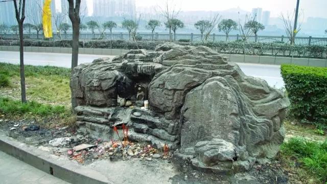 他奶奶的庙究竟比少林寺牛在什么地方？