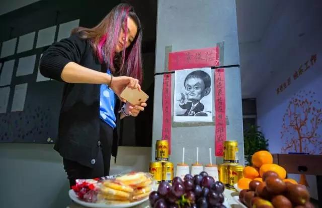 他奶奶的庙究竟比少林寺牛在什么地方？