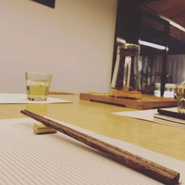 安缦设计师又出神作，居然在90岁老奶奶的“土坯房”里搞起了农家乐？