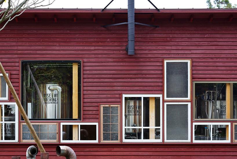 hiroshi-nakamura-NAP-architects-kamikatz-public-house-micro-brewery-japan-designboom-05 (1).jpg