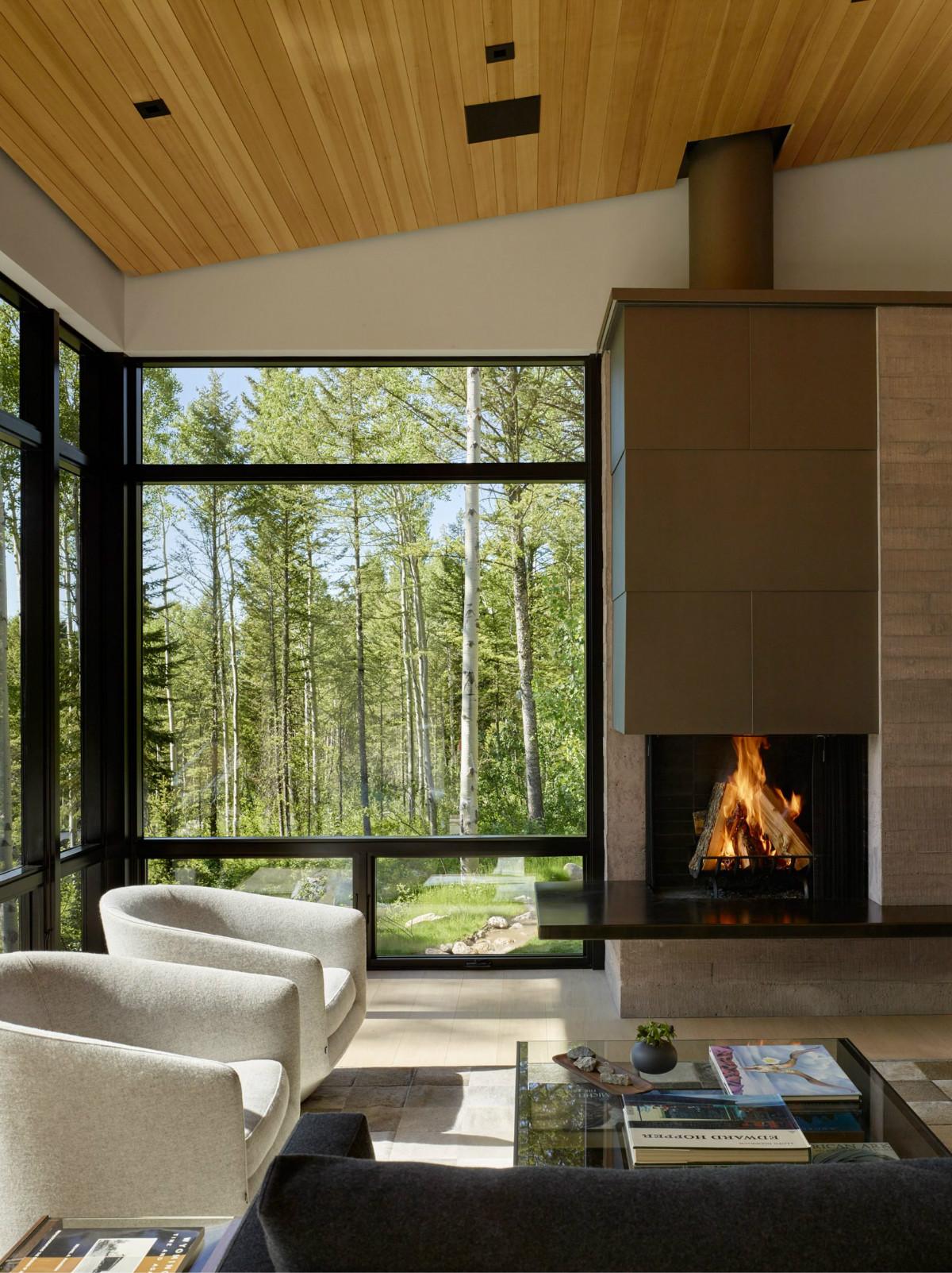 fish-creek-compound-carney-logan-burke_dezeen_2364_col_18-1704x2276.jpg