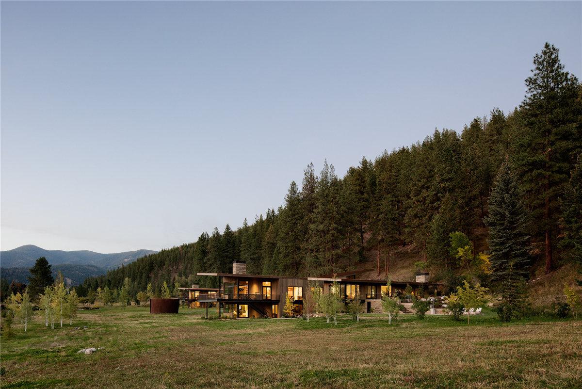 RCR住宅：隐于山林，朴素无华 / Carney Logan Burke Architects