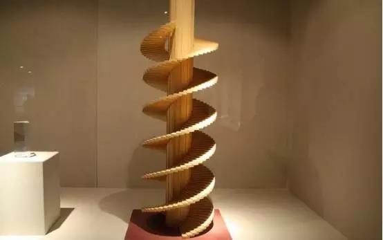 画作卖出30亿，跨界建筑师的开挂人生