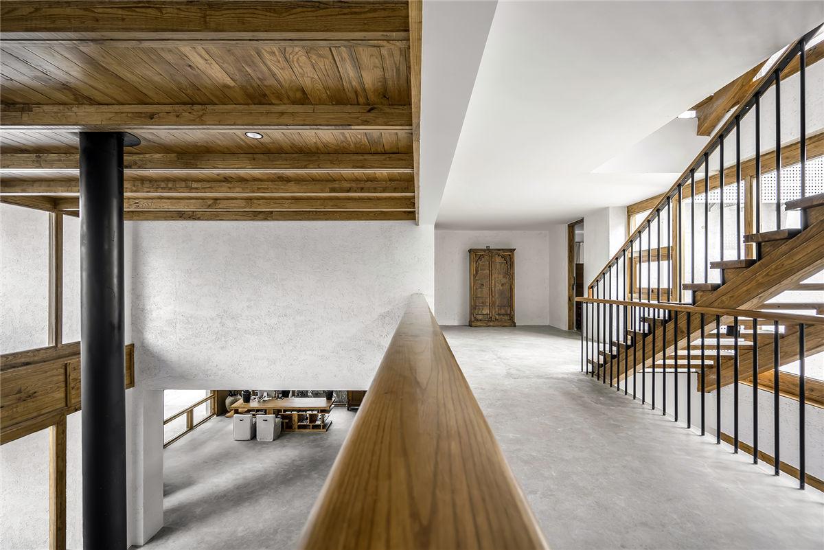 谦卑的姿态，隐居于山林之中——大理拾山房精品酒店 / 重庆悦集建筑事务所