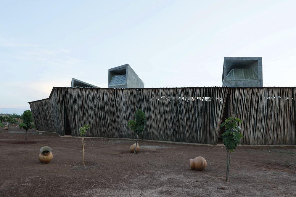 中央共享庭院 ——肖尔格中学 / Kéré Architecture