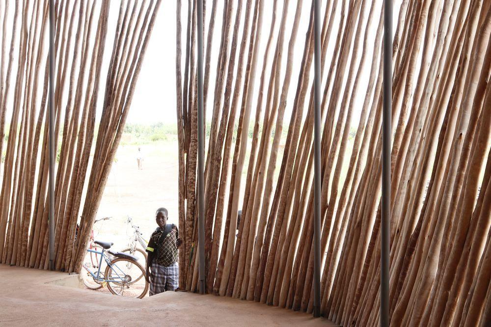中央共享庭院 ——肖尔格中学 / Kéré Architecture