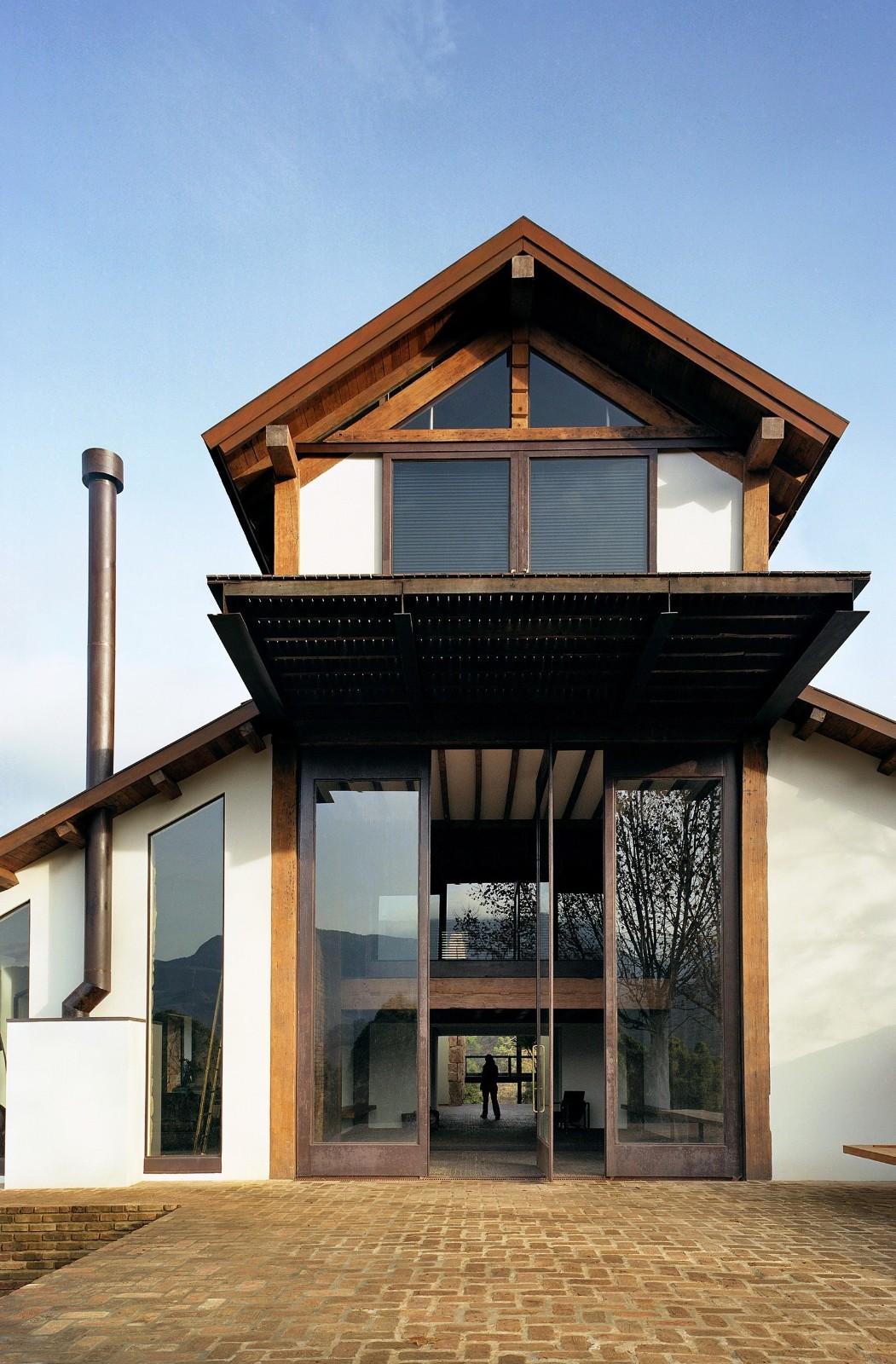 高低起伏的屋顶创造出独特的旋律——PIX House 